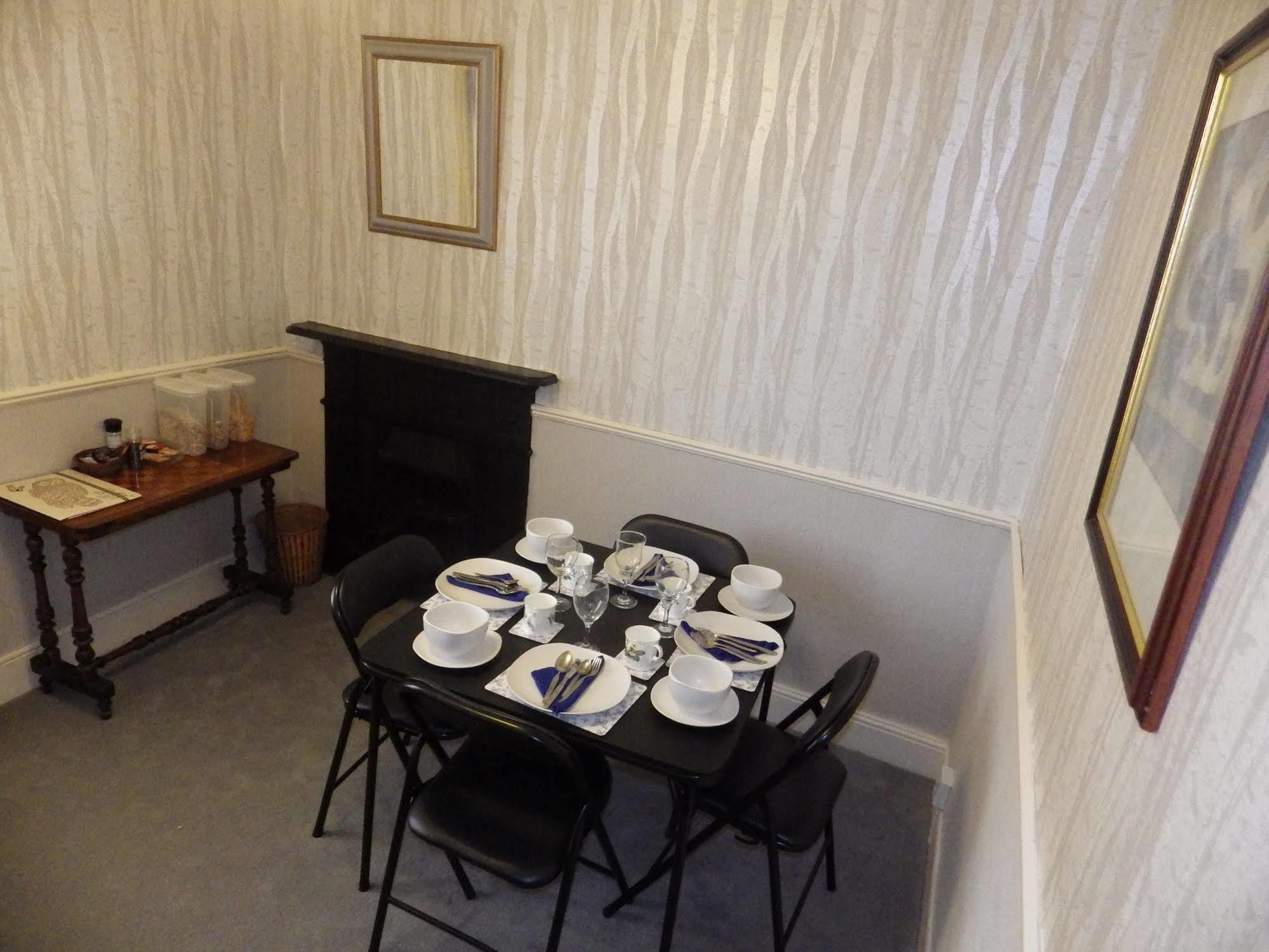 אברגאבני Ryvington Apartments מראה חיצוני תמונה